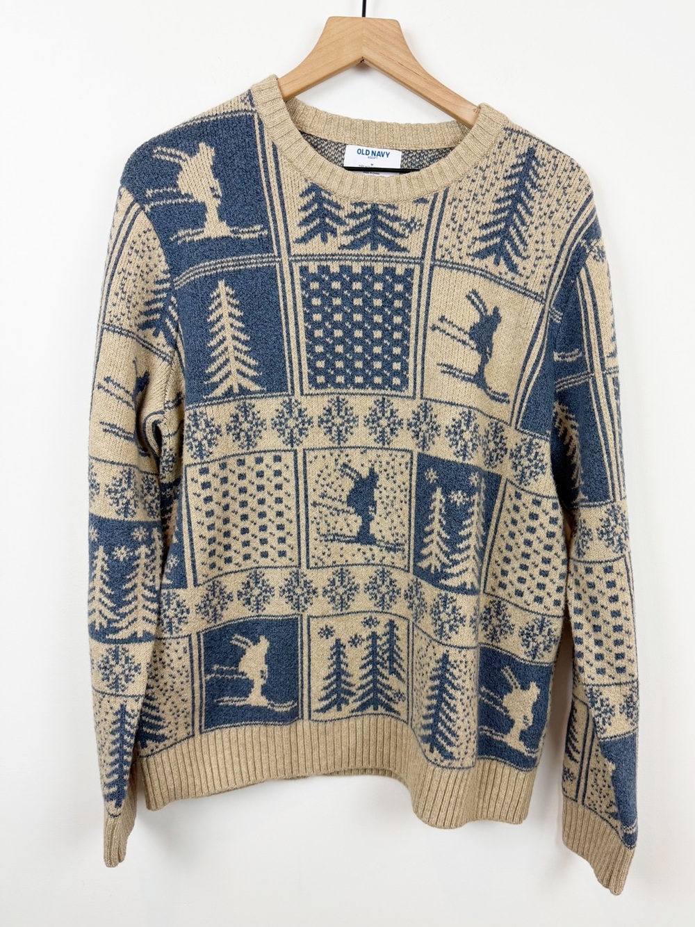 Vintage Style Old Navy Ski Aprís  Cabincore Winter Knit Sweater